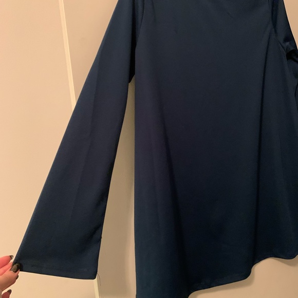 Turquoise Blouse - Picture 4 of 4